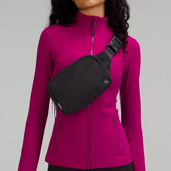 Lululemon Athletica Everywhere Belt Bag Large 1L - Picture 3 of 9